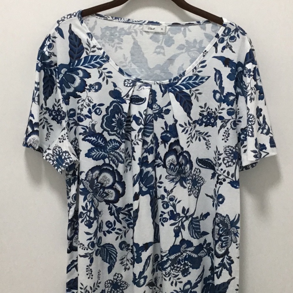 Blue Floral Scoop Neck Women’s Top
